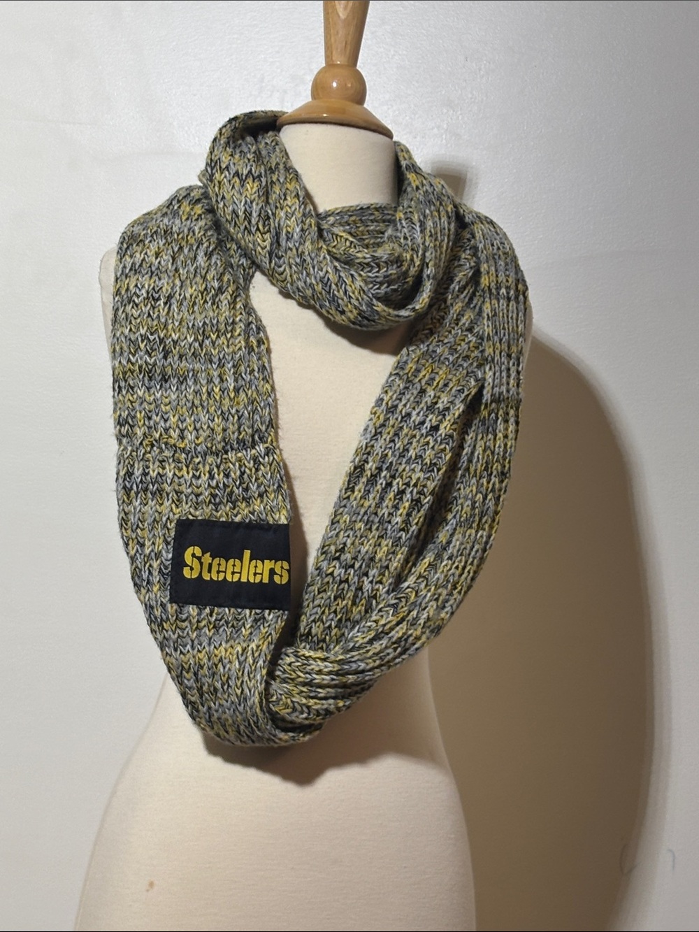 Pittsburgh Steelers Knit Infinity Scarf